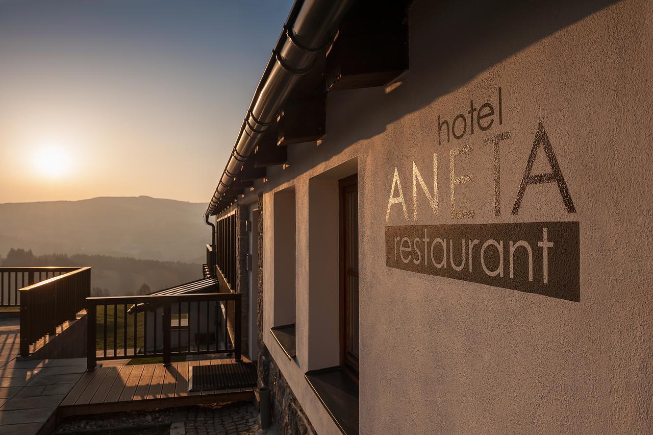 Aneta Hotel & Restaurant Vítkovice Exterior foto